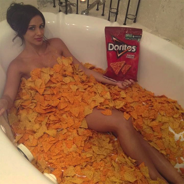 doritos-tub-girl