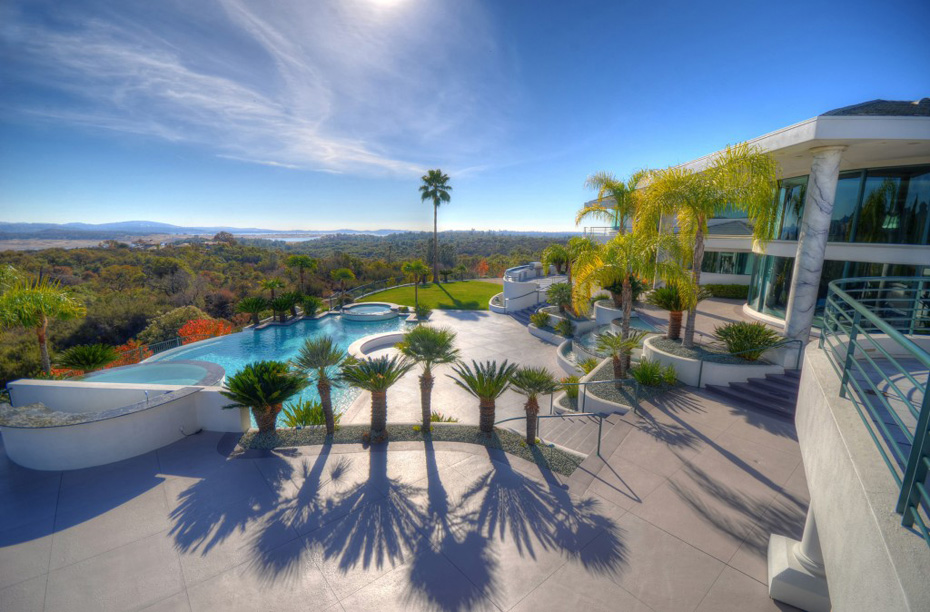 Eddie-Murphys-Granite-Bay-Mountaintop-Estate-6