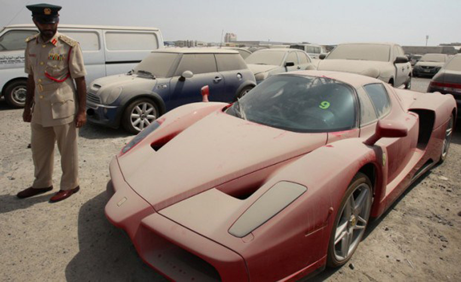 abandoned-supercars-Ferrari-Enzo-26