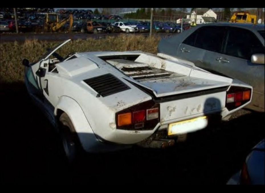 abandoned-supercars-Lamborghini-Countach-05