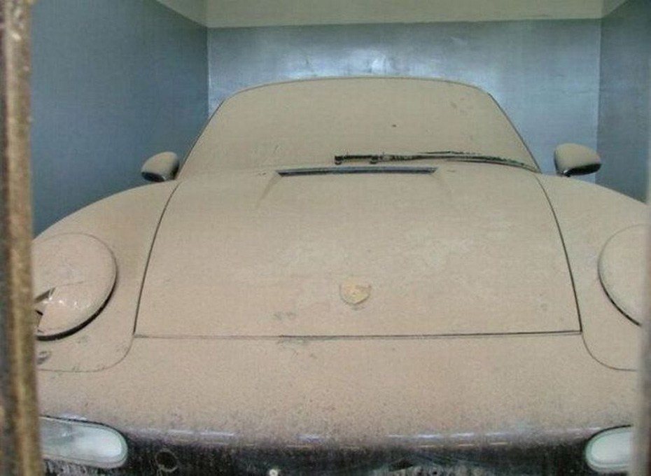 abandoned-supercars-Porsche-911-10