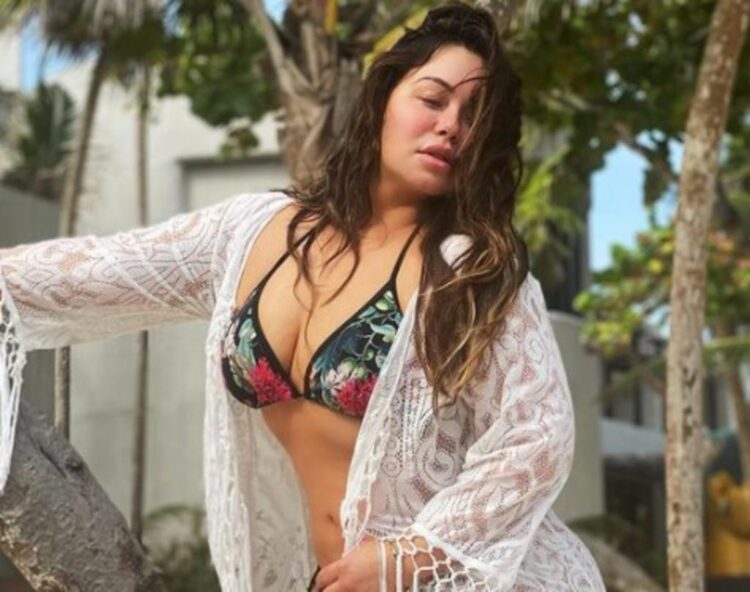 Chiquis 6