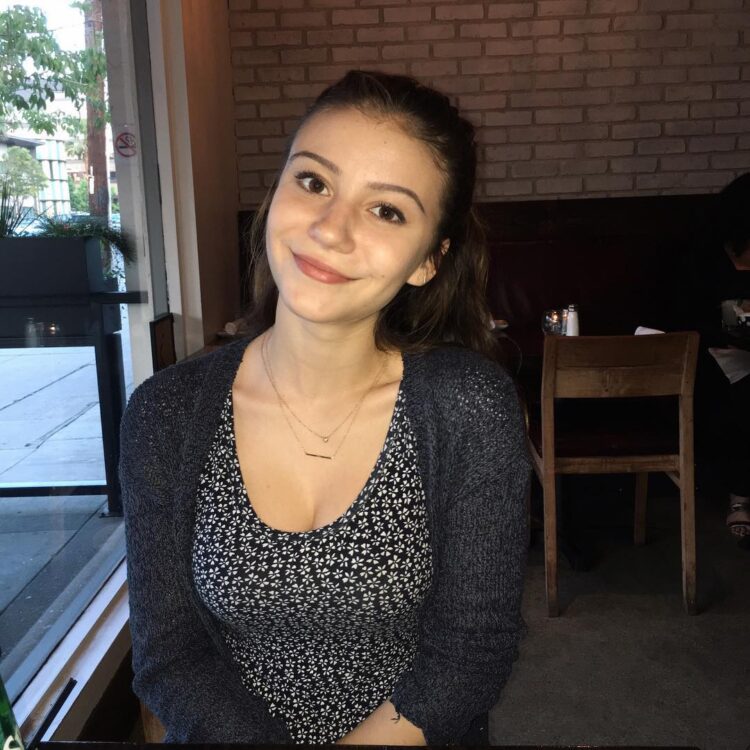 Genevieve Hannelius 16