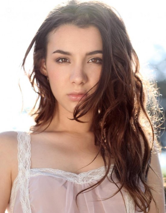 Hannah Marks 7