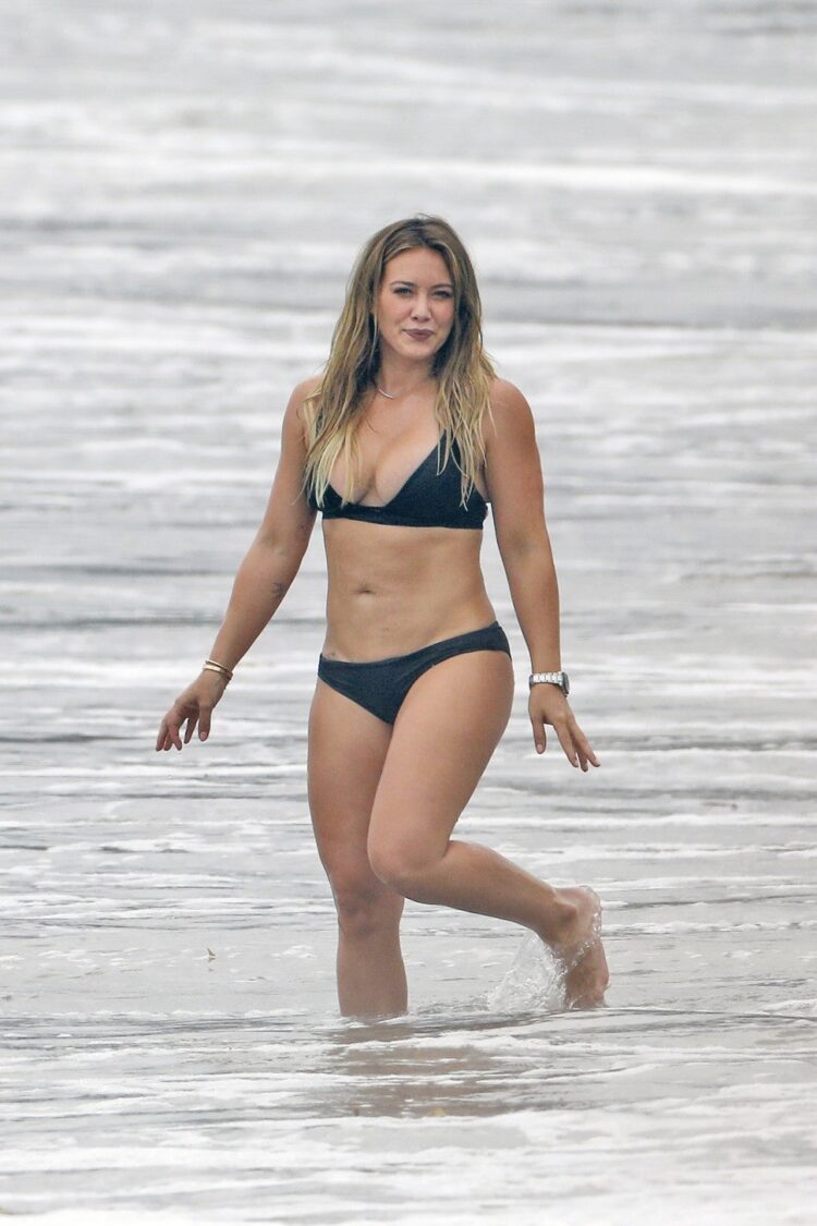 Hilary Duff 16