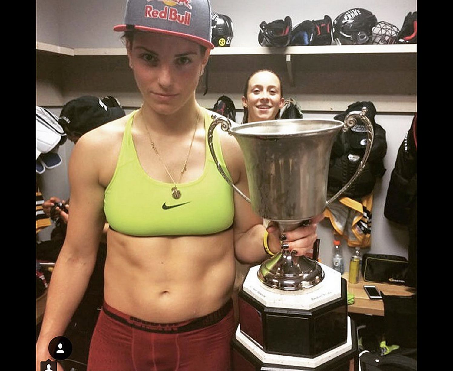 Hilary Knight 7