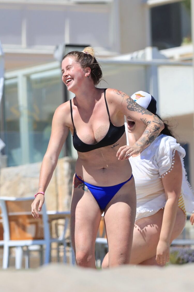 Ireland Baldwin 4