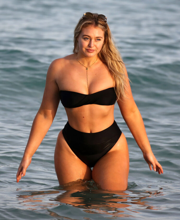 Iskra Lawrence 6 scaled