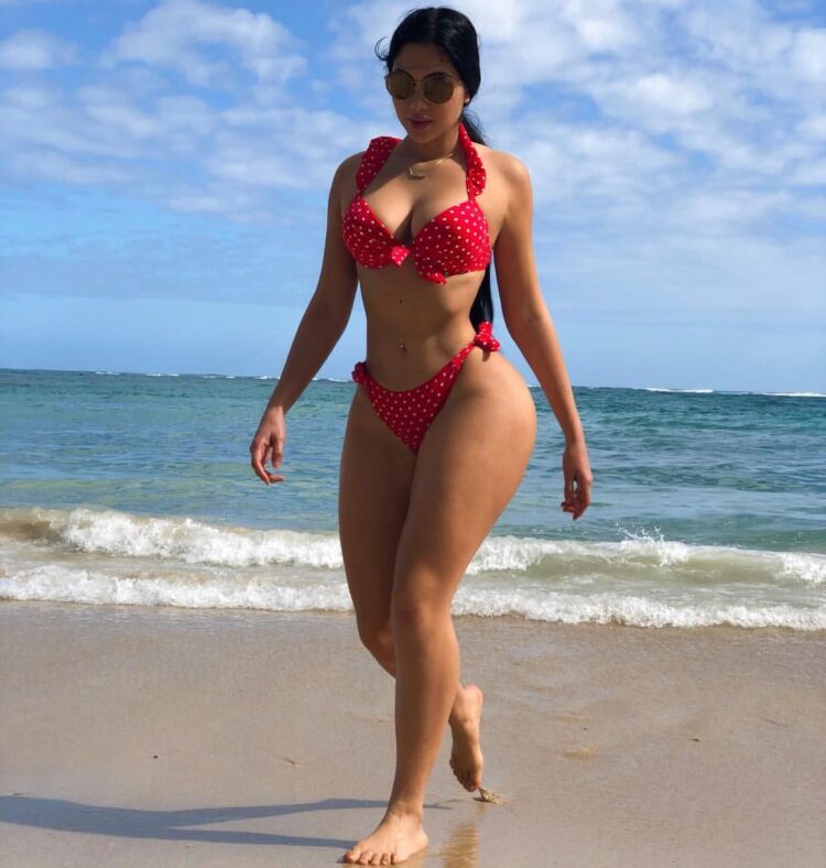 Jailyne Ojeda Ochoa 4