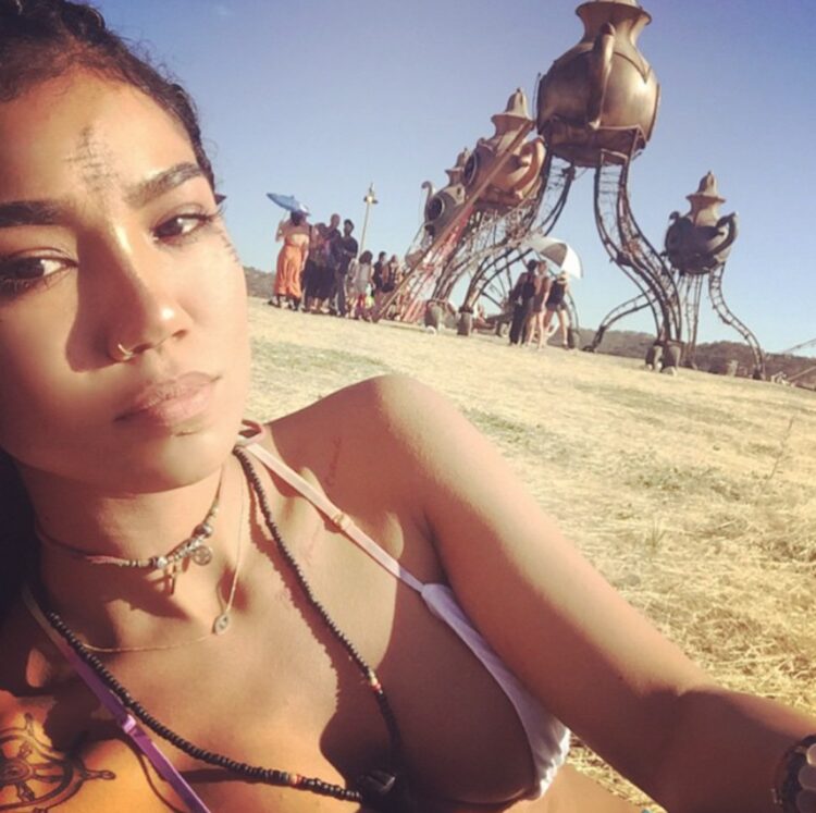 Jhene Aiko 11