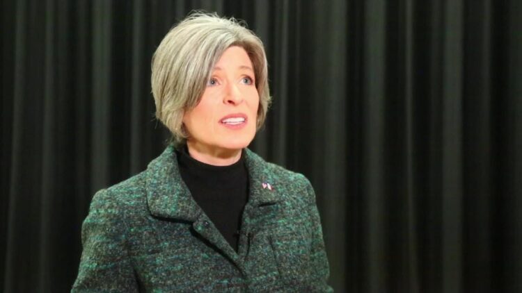 Joni Ernst 9