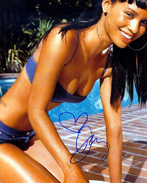 Joy Bryant 7