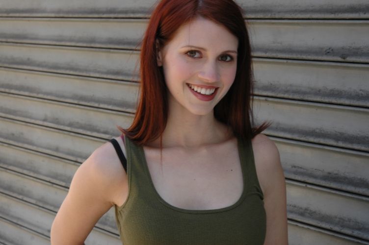 Julie McNiven 9