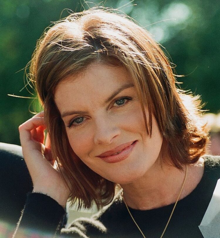 Rene Russo 15