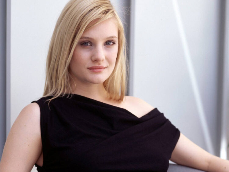 Romola Garai 15