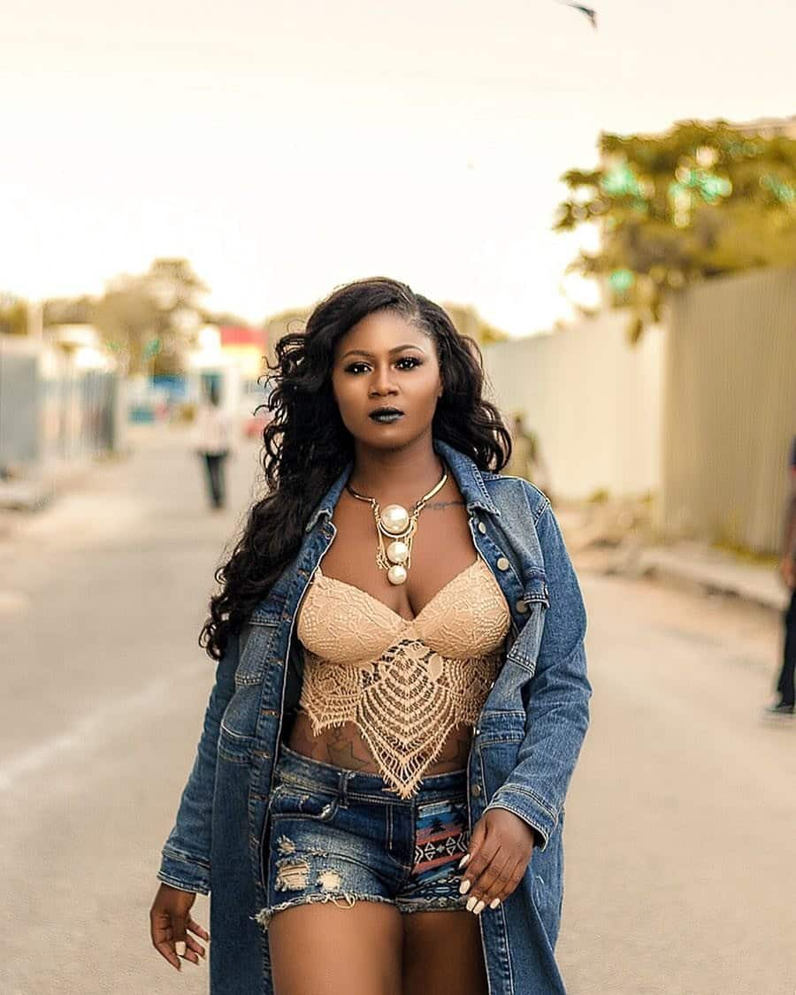 Salma Mumin 12