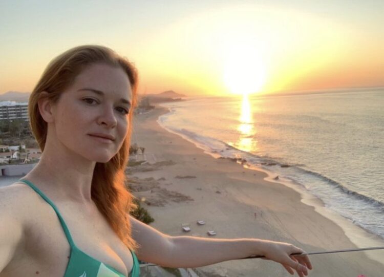 Sarah Drew 4