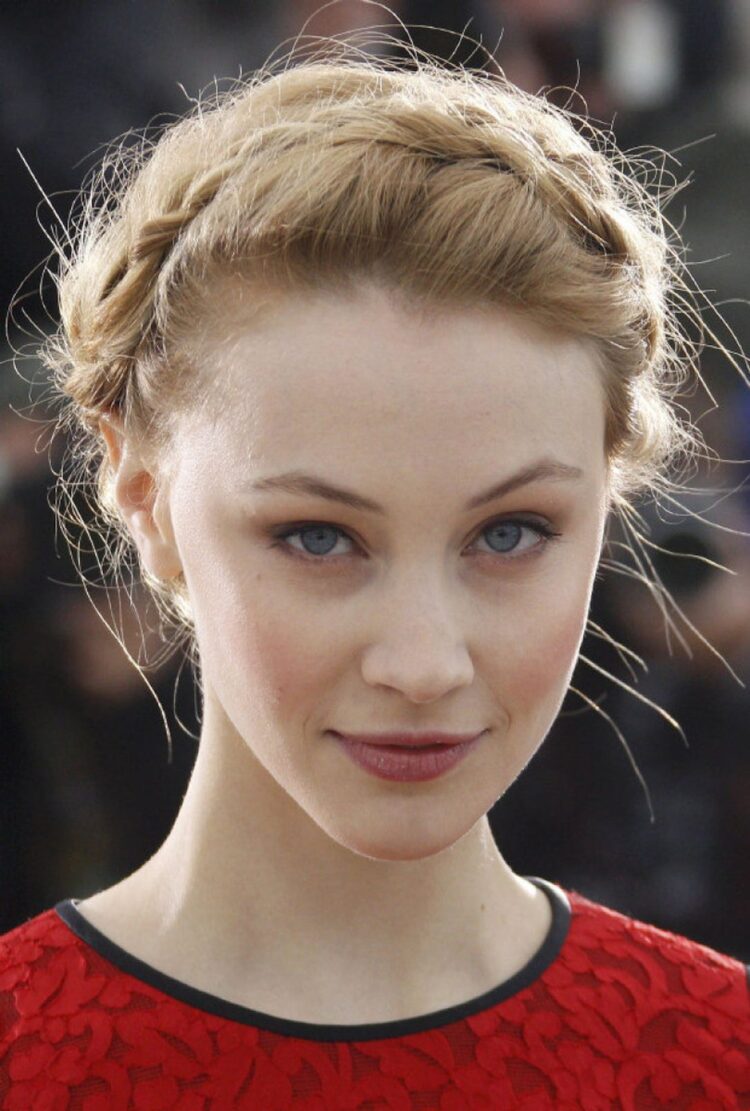 Sarah Gadon 17