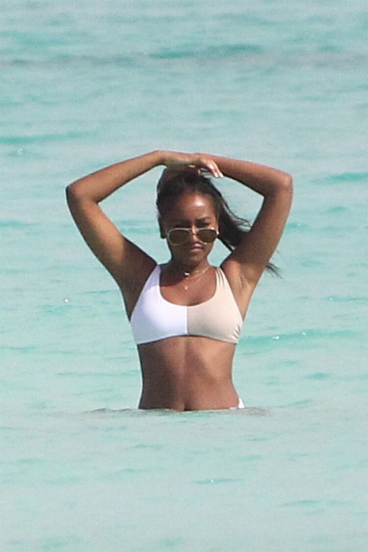 Sasha Obama 6