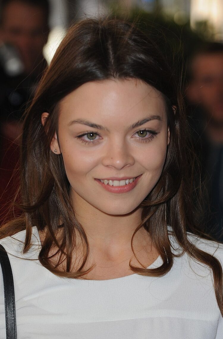 Scarlett Byrne 3