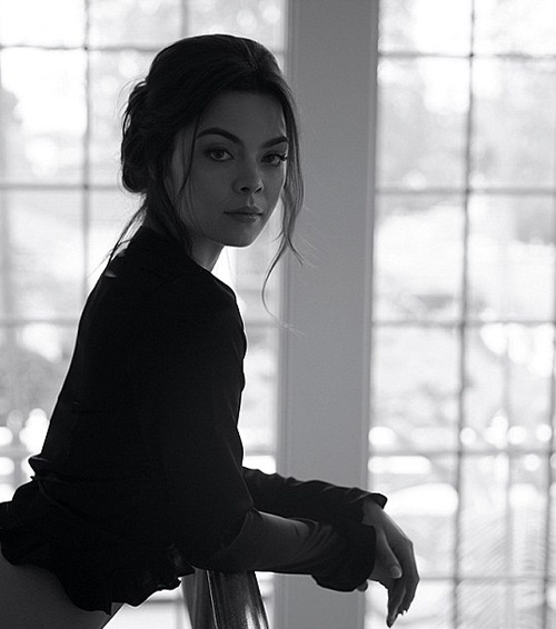 Scarlett Byrne 7