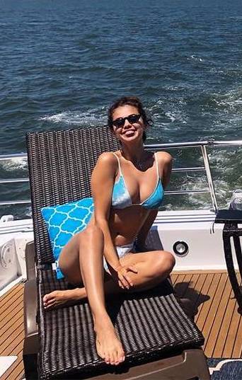 Selena Gomez 22