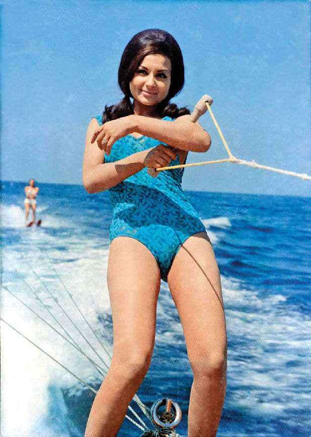 Sharmila Tagore 4