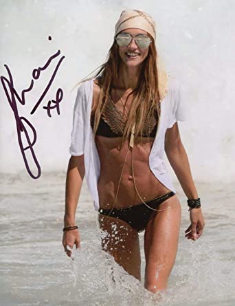 Sharni Vinson 7