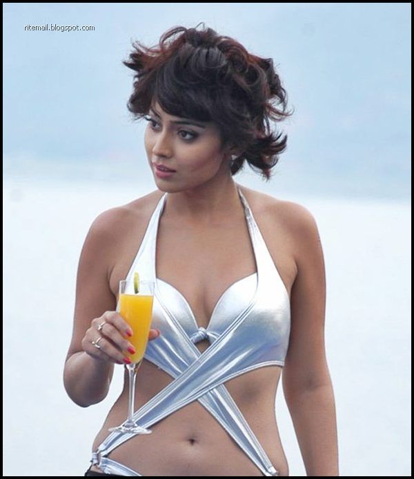 Shriya Saran 3