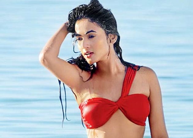 Sonal Chauhan 7