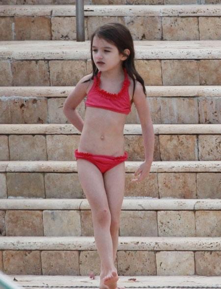 Suri Cruise 5