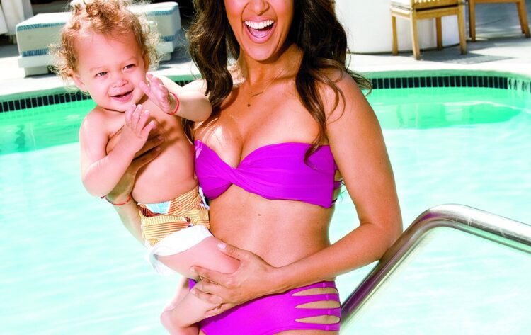 Tamera Mowry 4