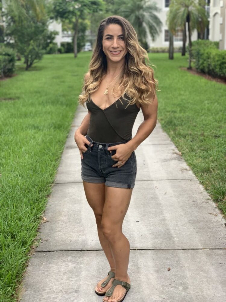 Tecia Torres 12