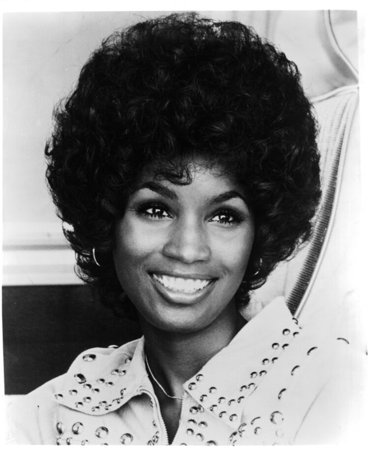 Teresa Graves 6