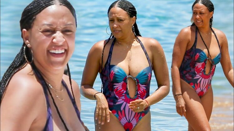 Tia Mowry 4