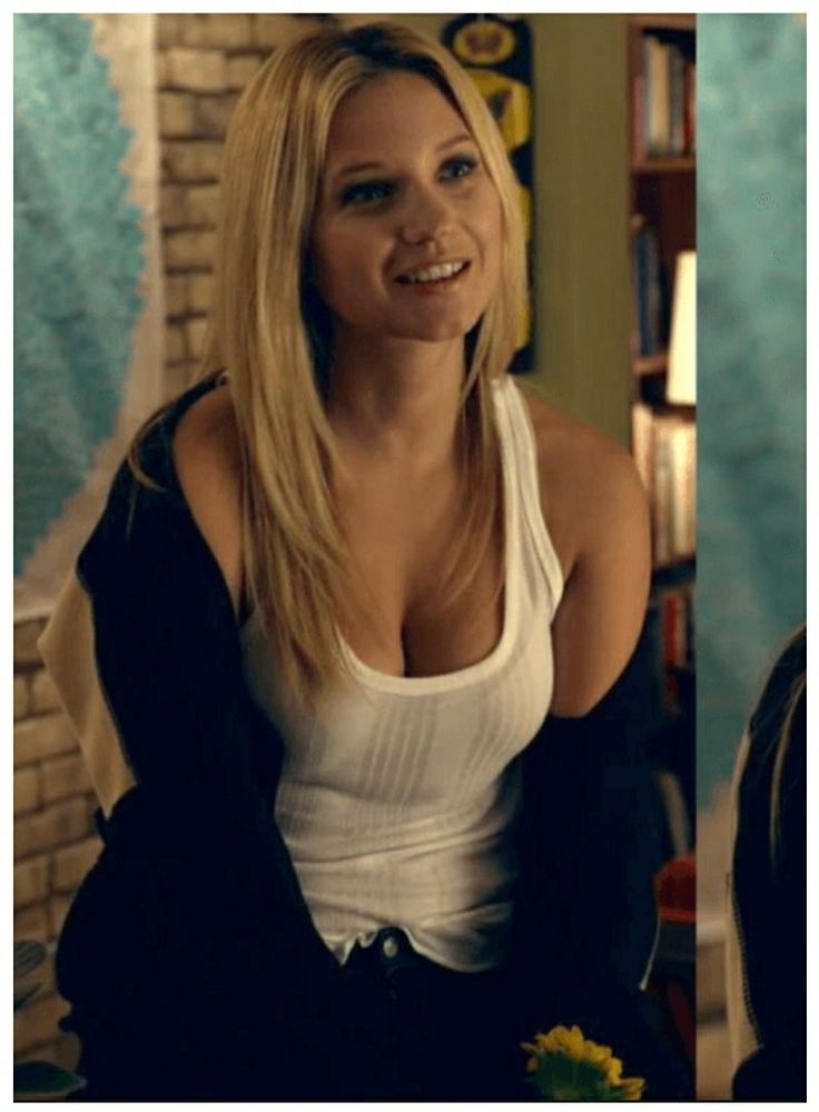 Vanessa Ray 6