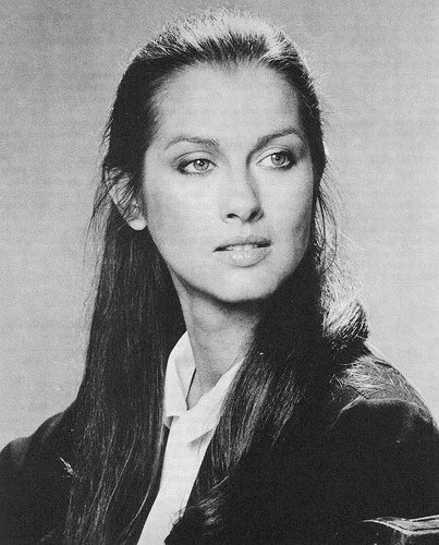 Veronica Hamel 7