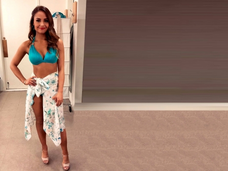 Aimee Carrero 3