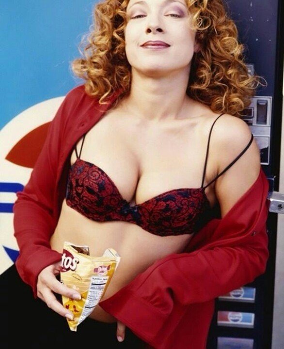 Alex Kingston 1