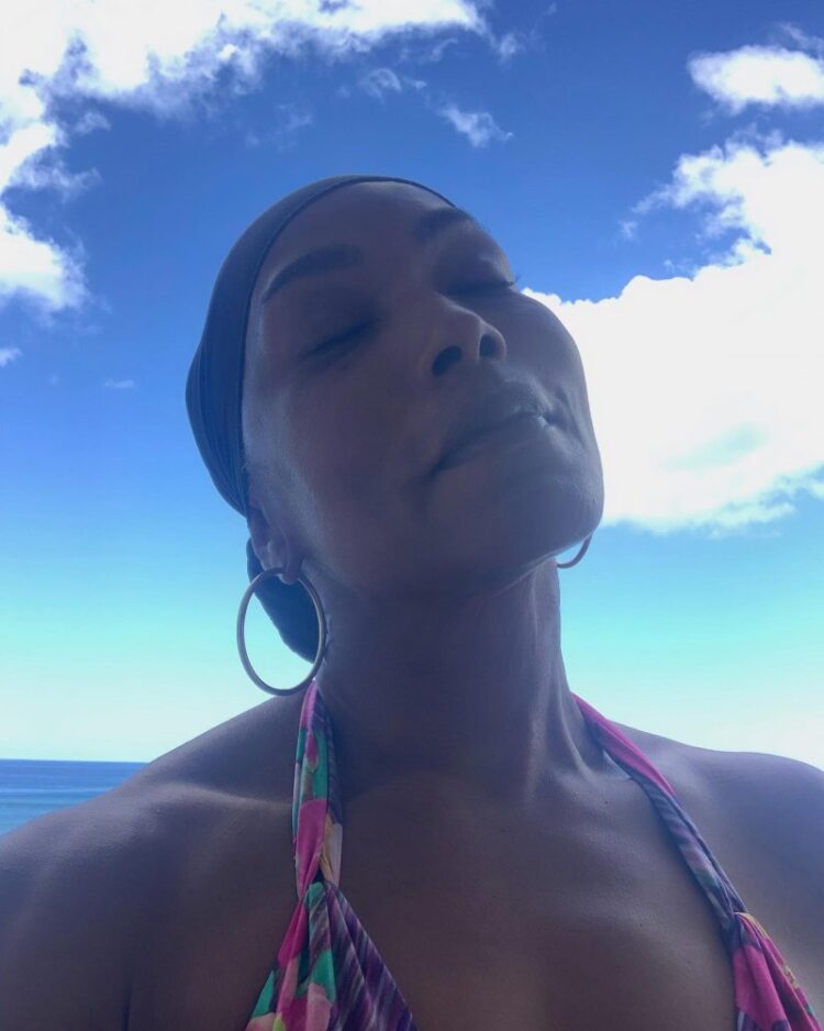 Angela Bassett 5