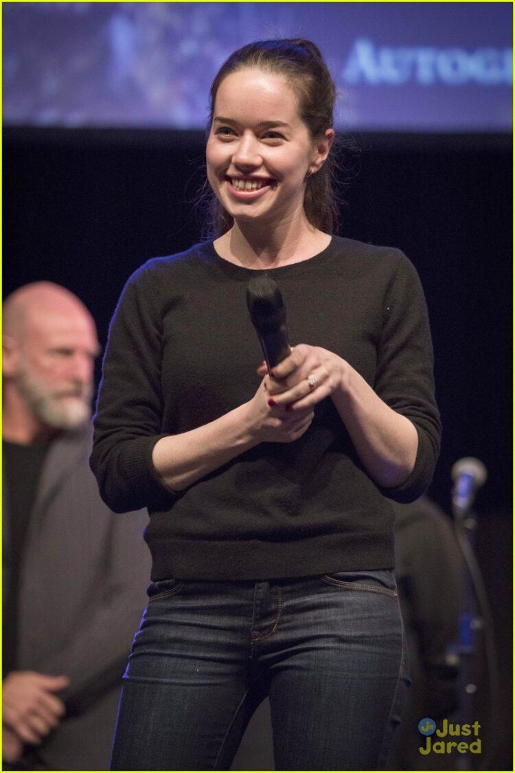 Anna Popplewell 9