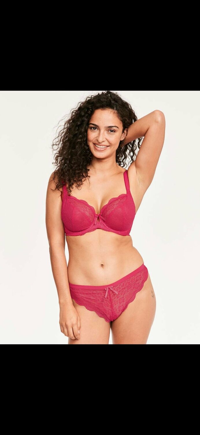 Anna Shaffer 5