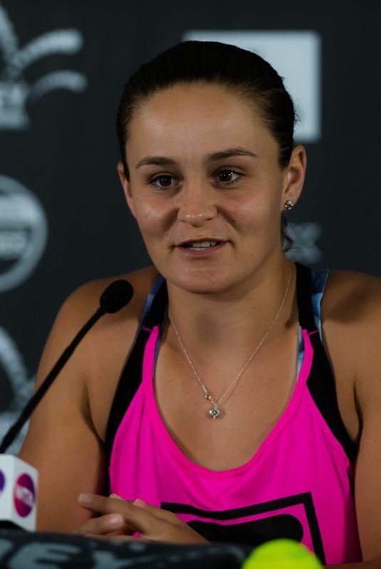 Ashleigh Barty 8