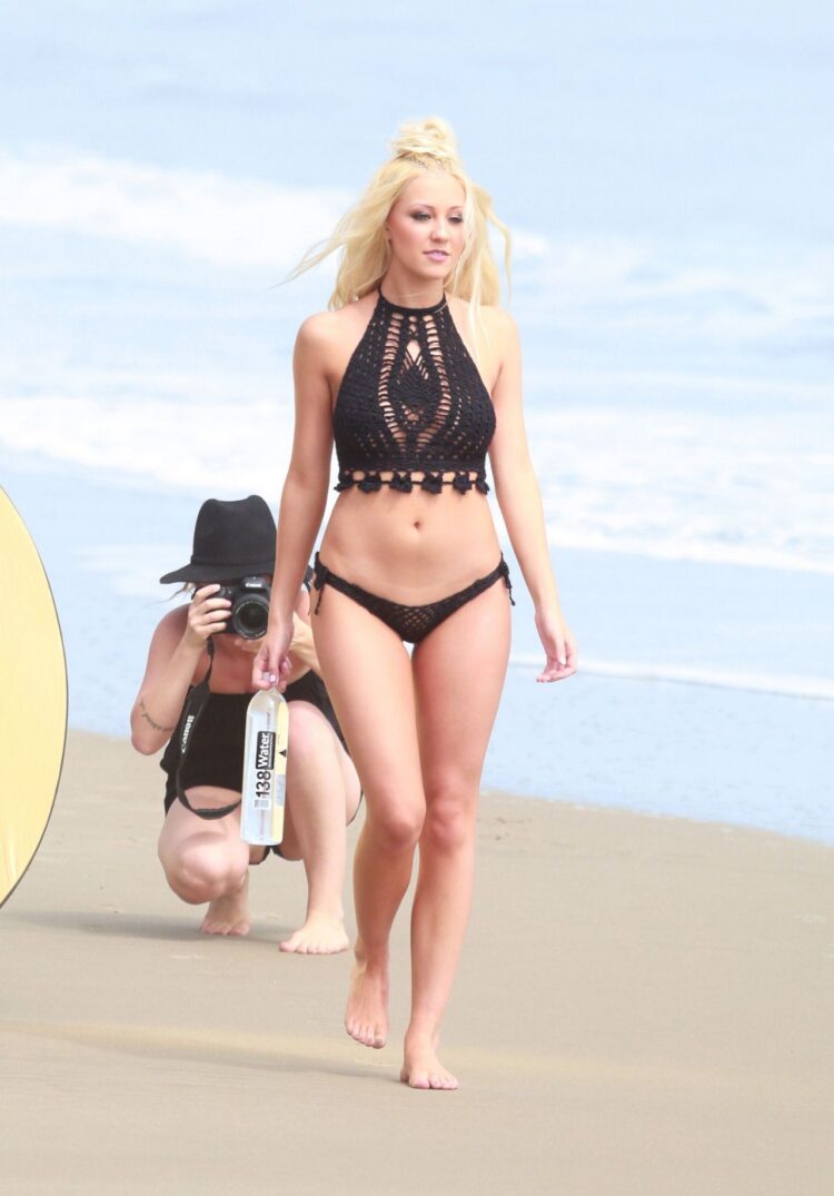 Ava Sambora 8