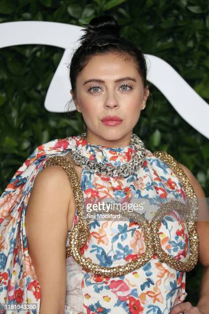 Bel Powley 4