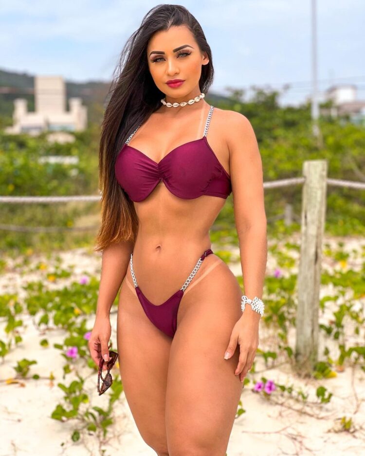 Bella Araujo 8