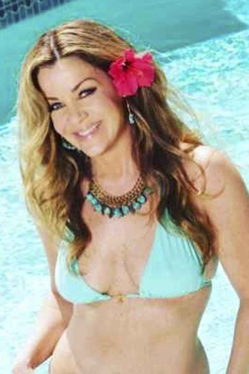 Claudia Christian 5