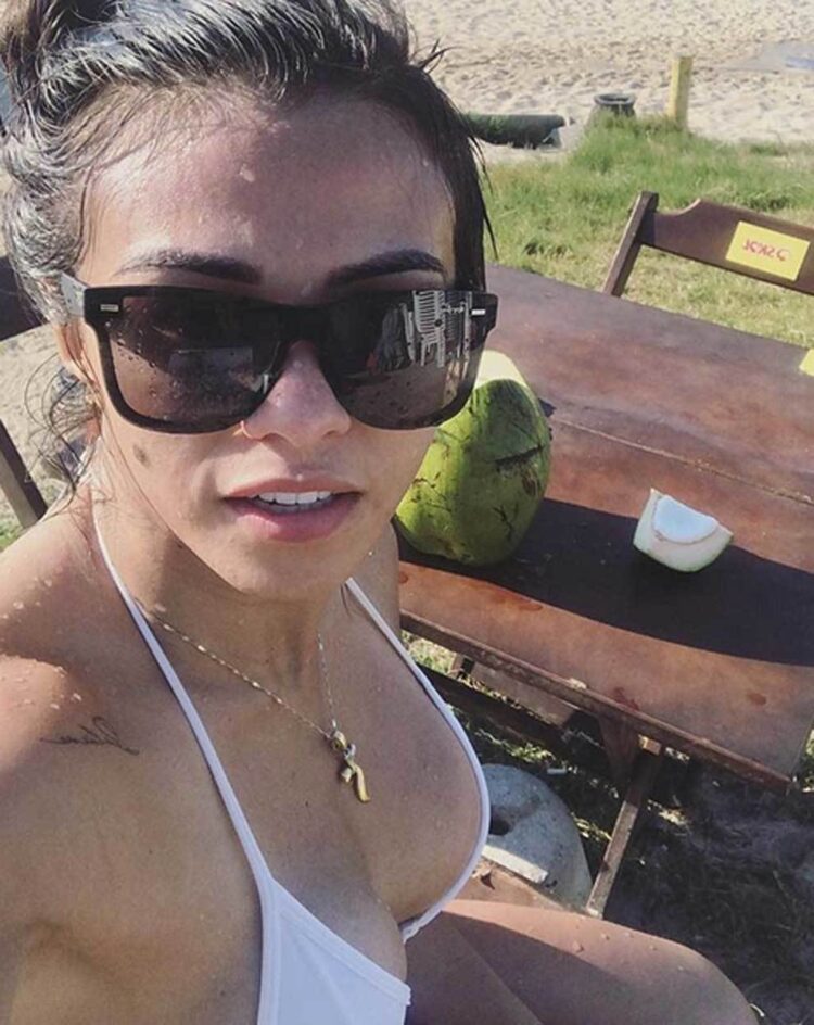 Claudia Gadelha 9