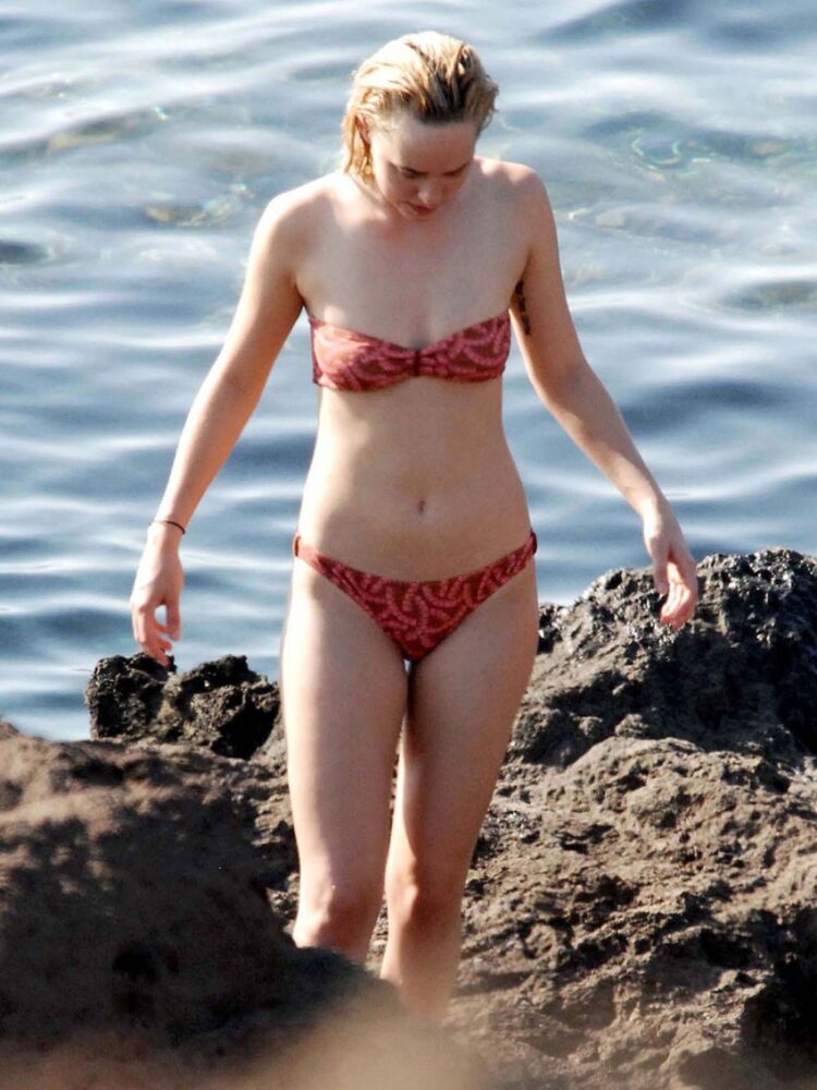 Dakota Fanning 8