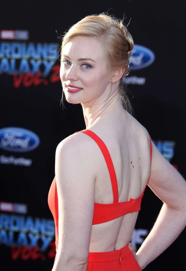 Deborah Woll 3